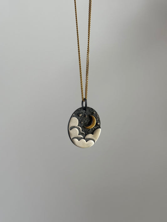 The 925 Amulet Moon necklace