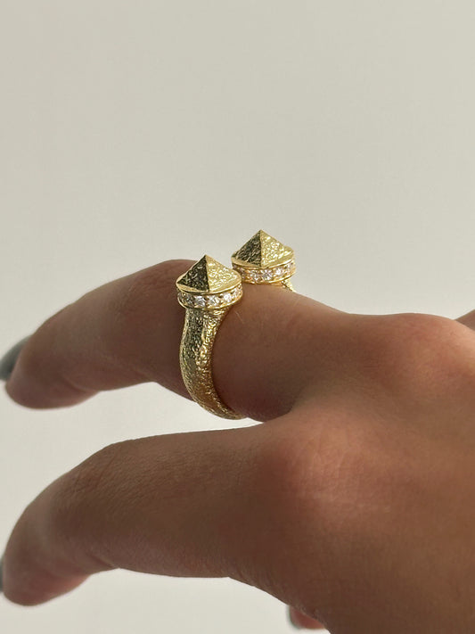 Egypt pyramid ring