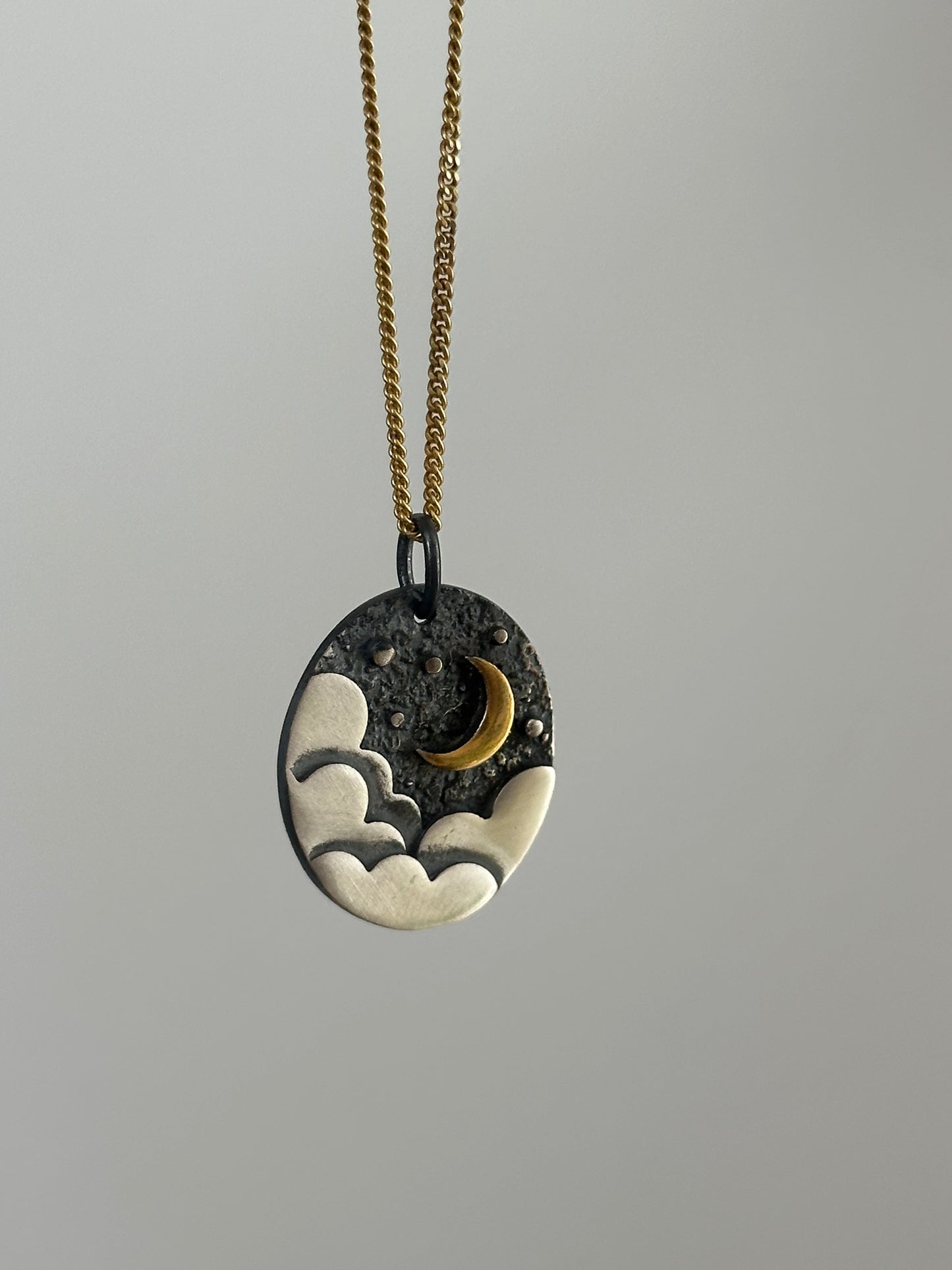 The 925 Amulet Moon necklace