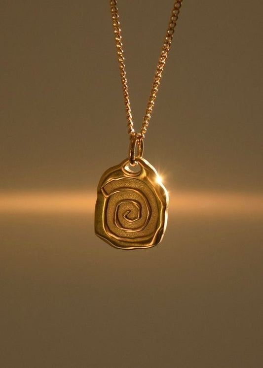 925 Spiral plaque necklace