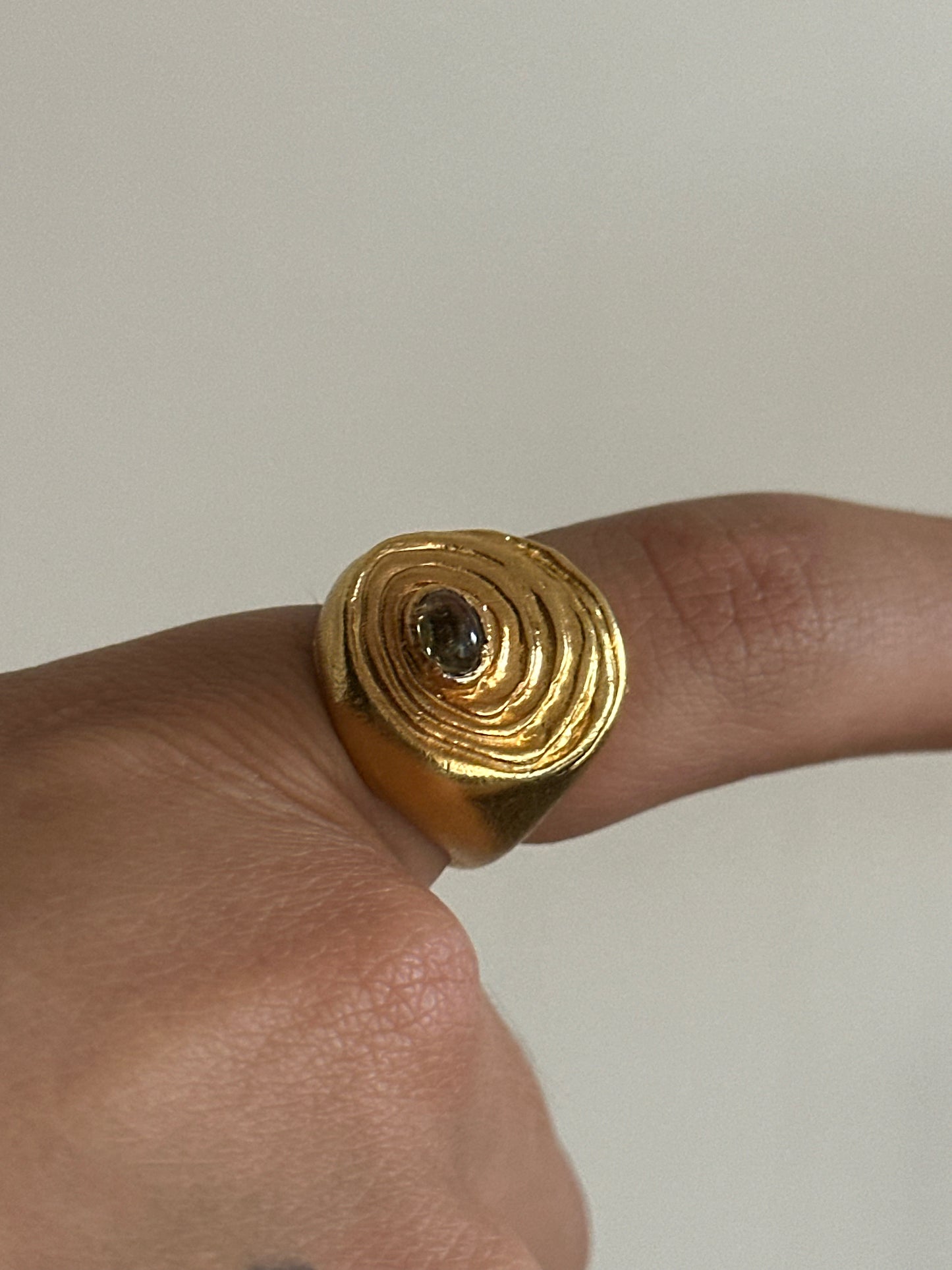 Orbis ring