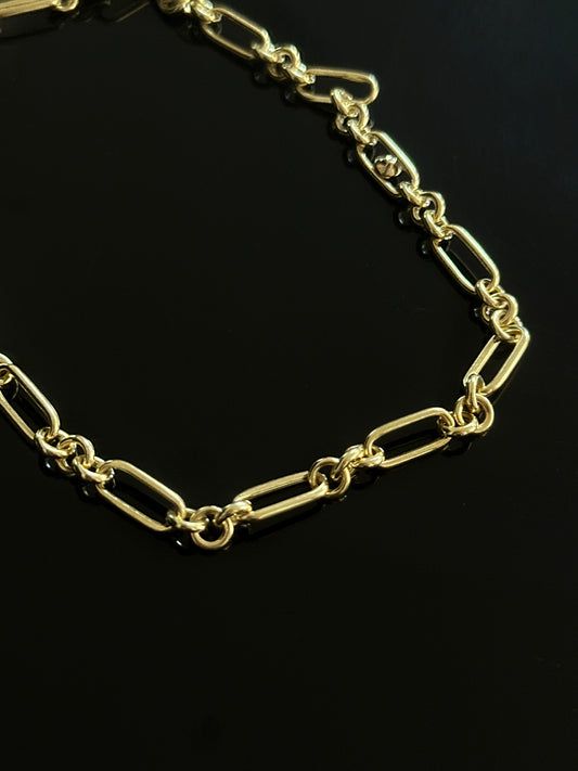 Nexa chain necklace