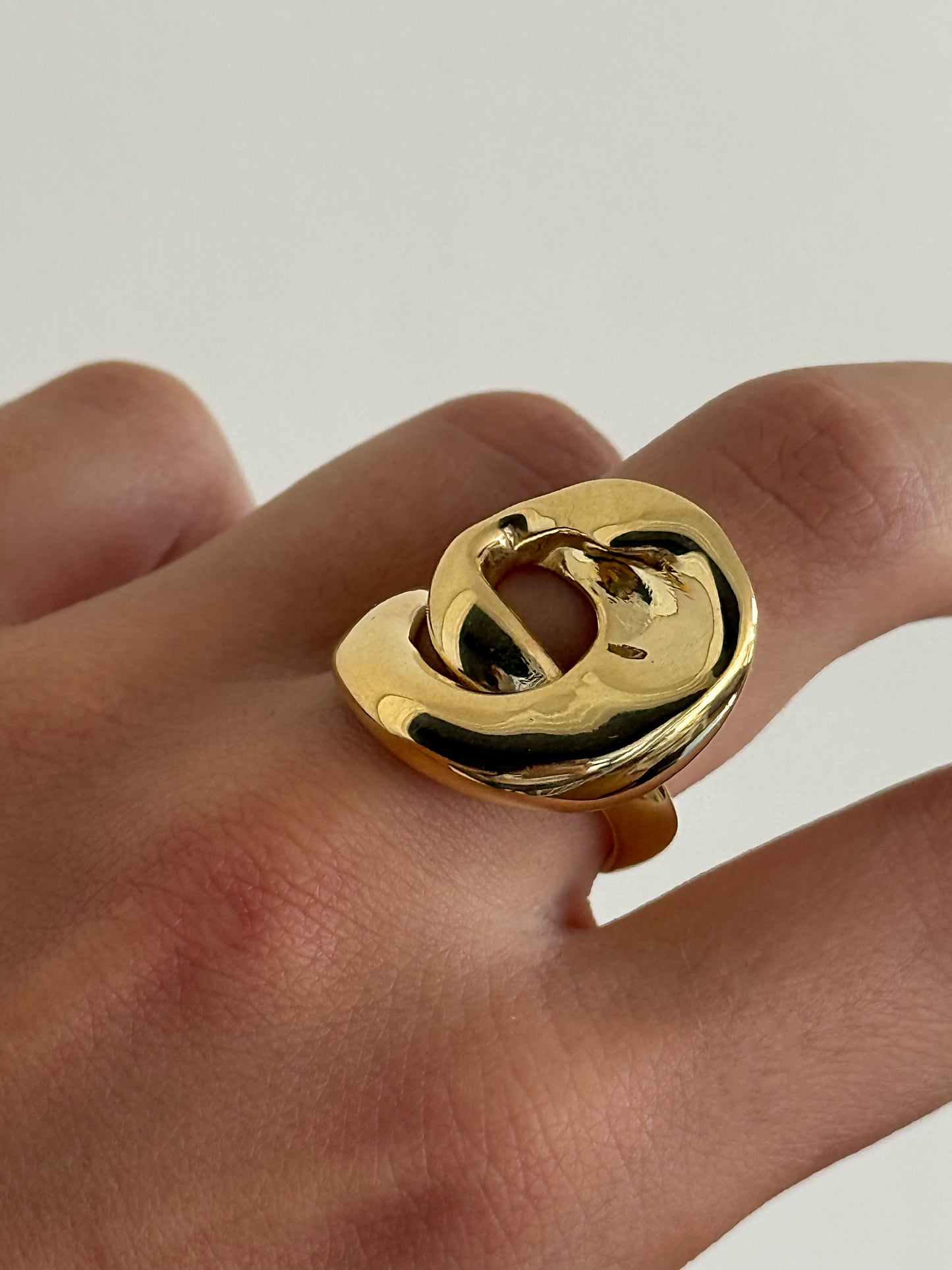 Niora Ring