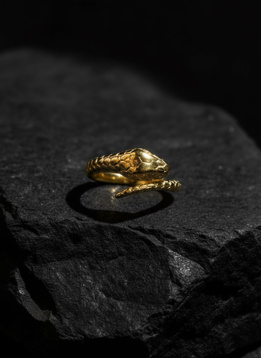 Yılan küçük parmak yüzüğü