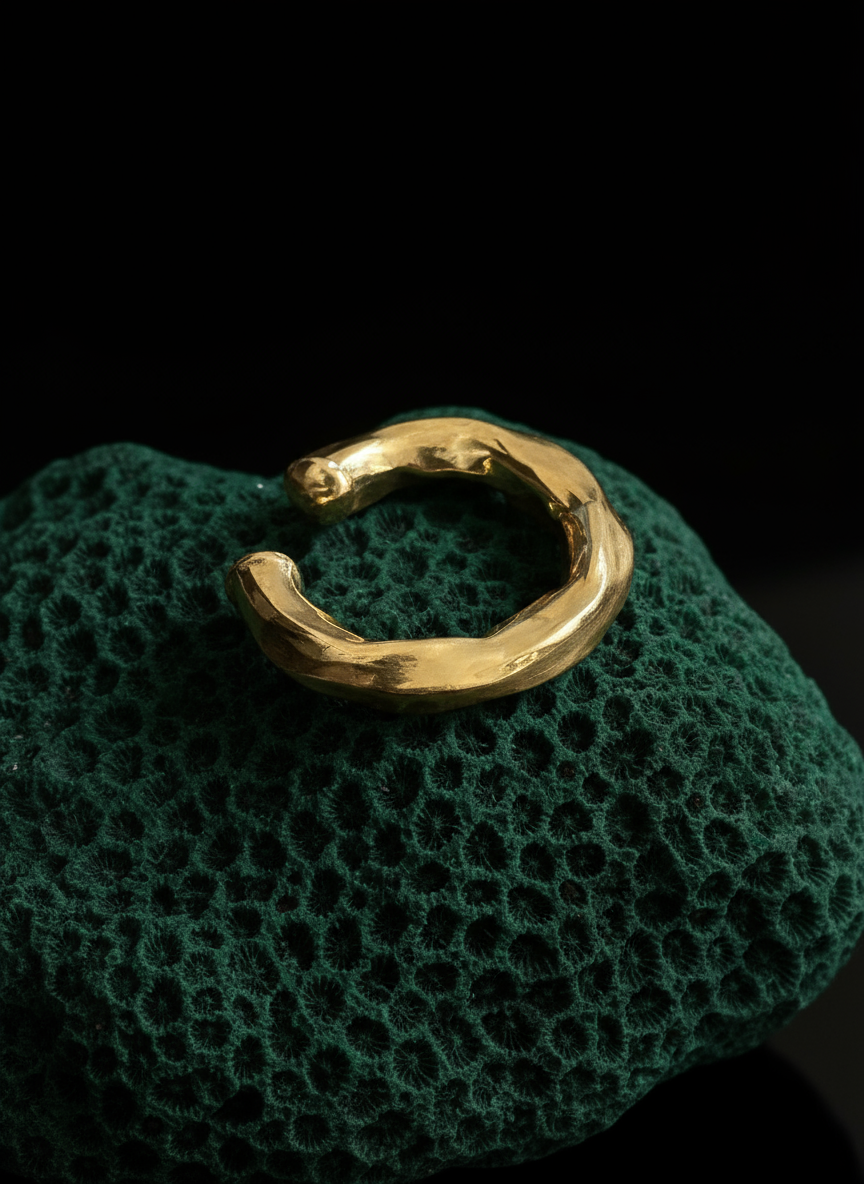 Gravity Shift Ear Cuff