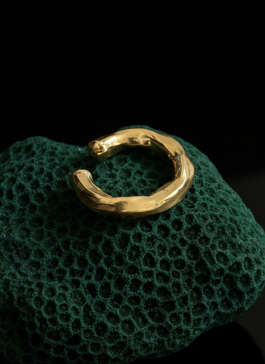 Gravity Shift Ear Cuff