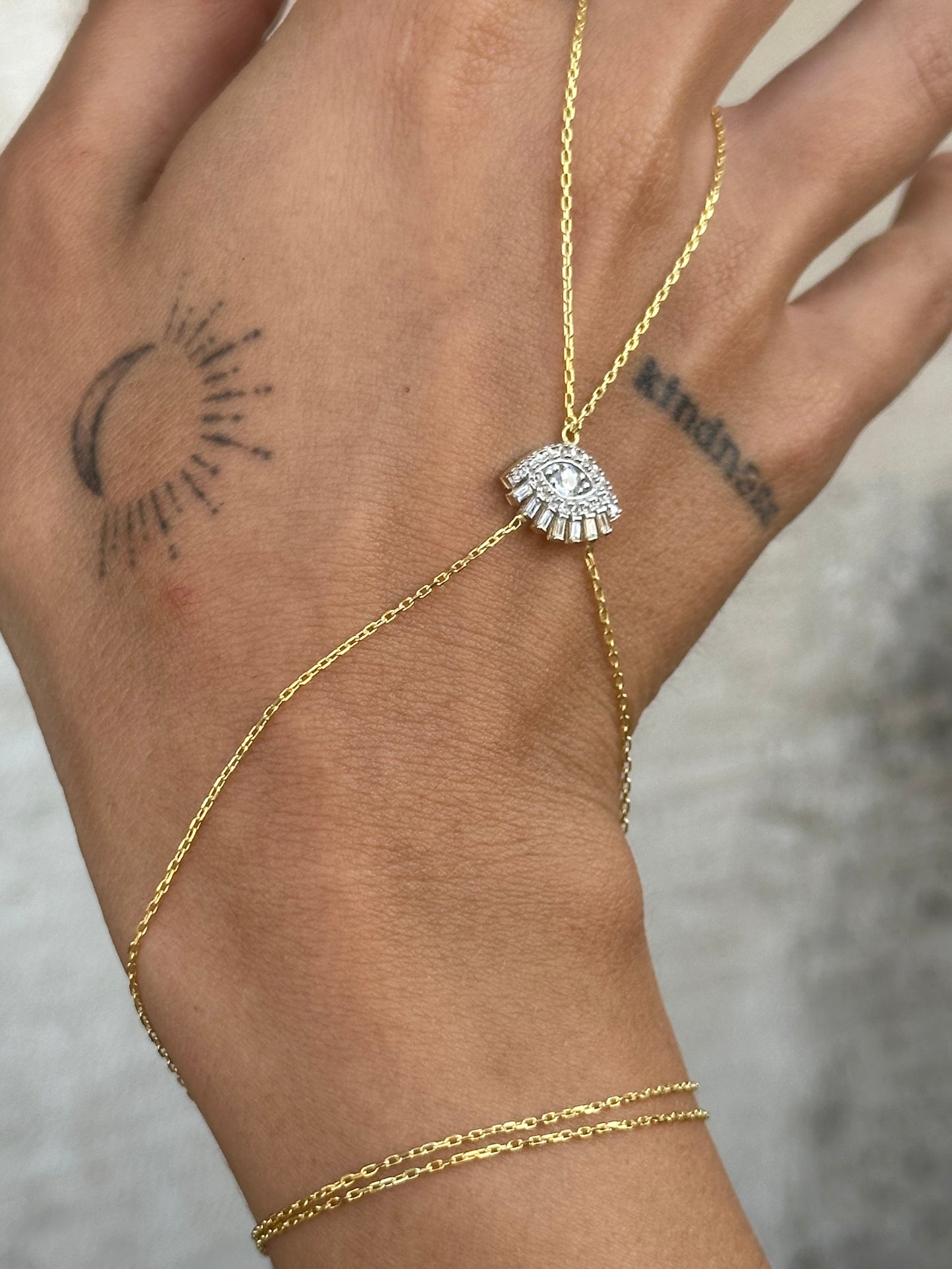 Zeyra Hand Bracelet