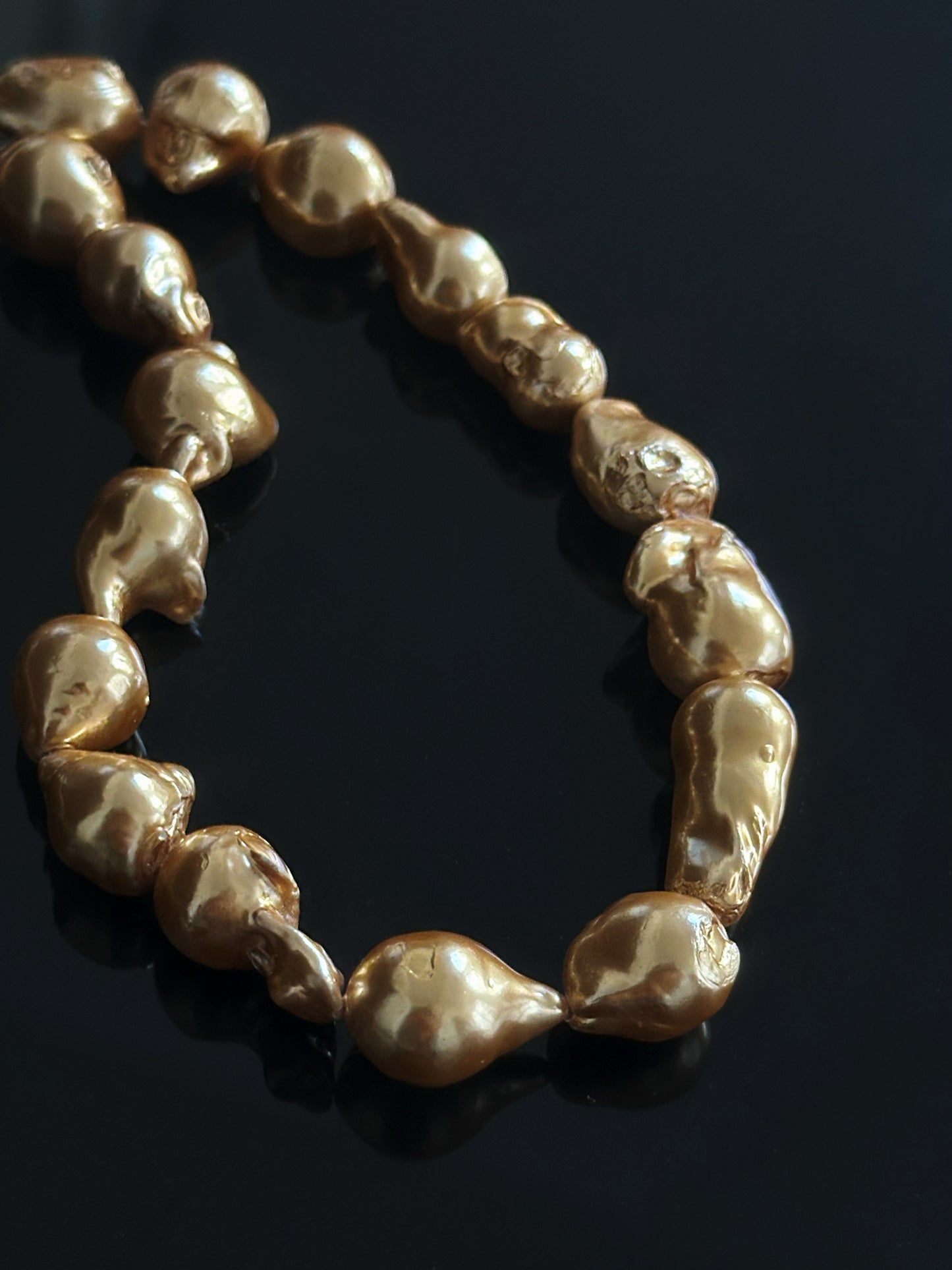 Moltena pearl necklace