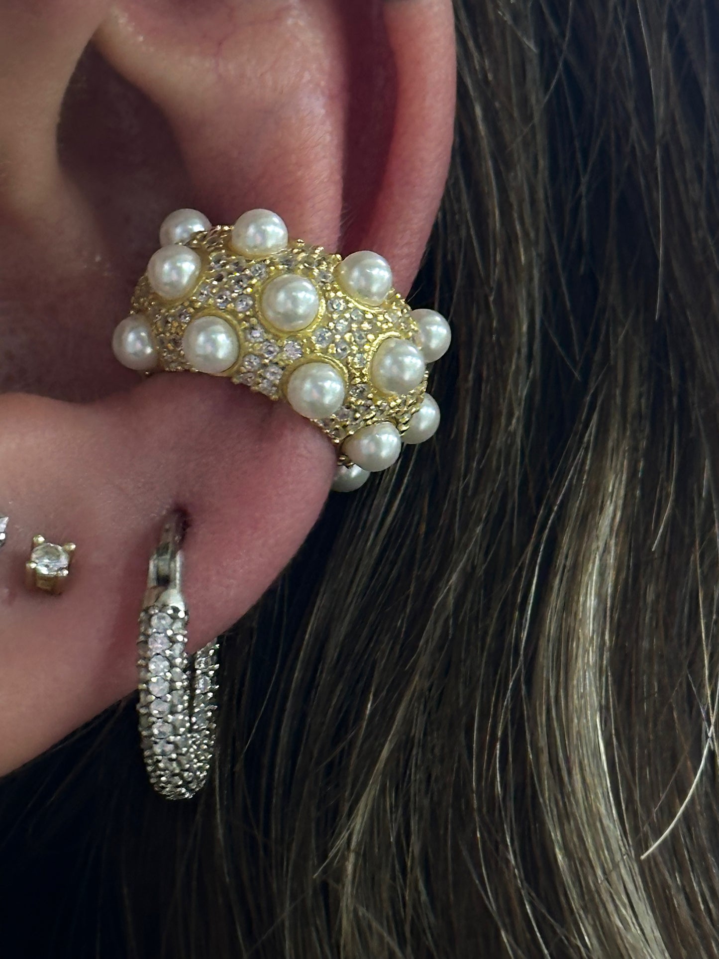 Pearl Vibe ear cuff