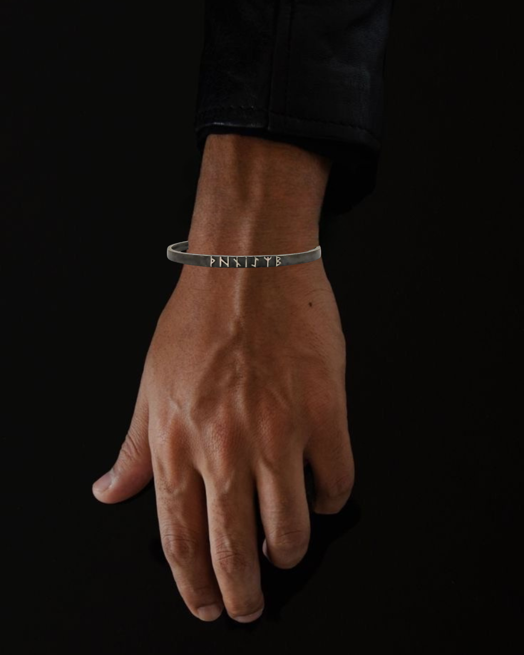 The 925 Viking Handcuff