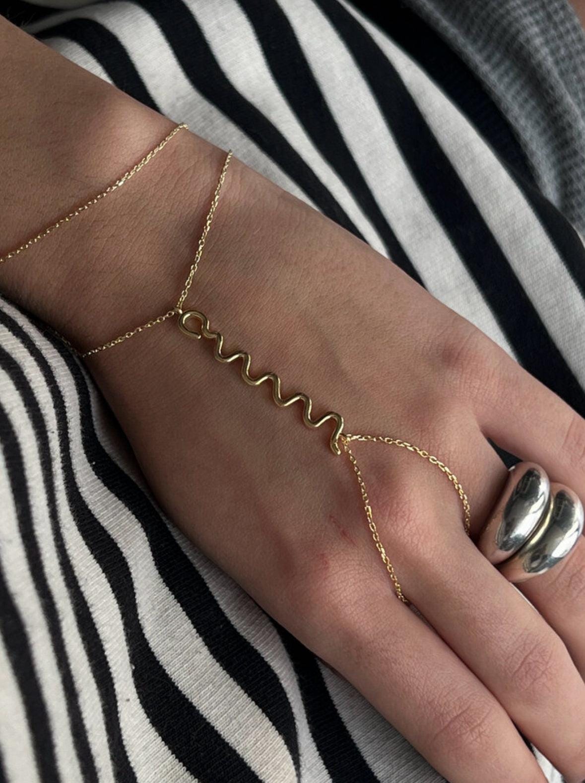 The 925 tire şahmeran