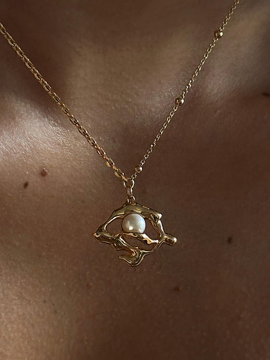 The 925 Mysterious Pearl Necklace