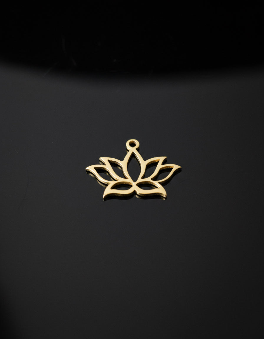 Lotus Çiçeği charm