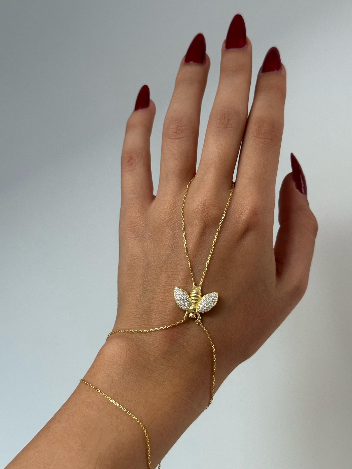 The 925 Bee Handcuff