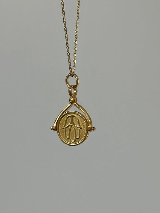 The 925 Rotate Luck necklace