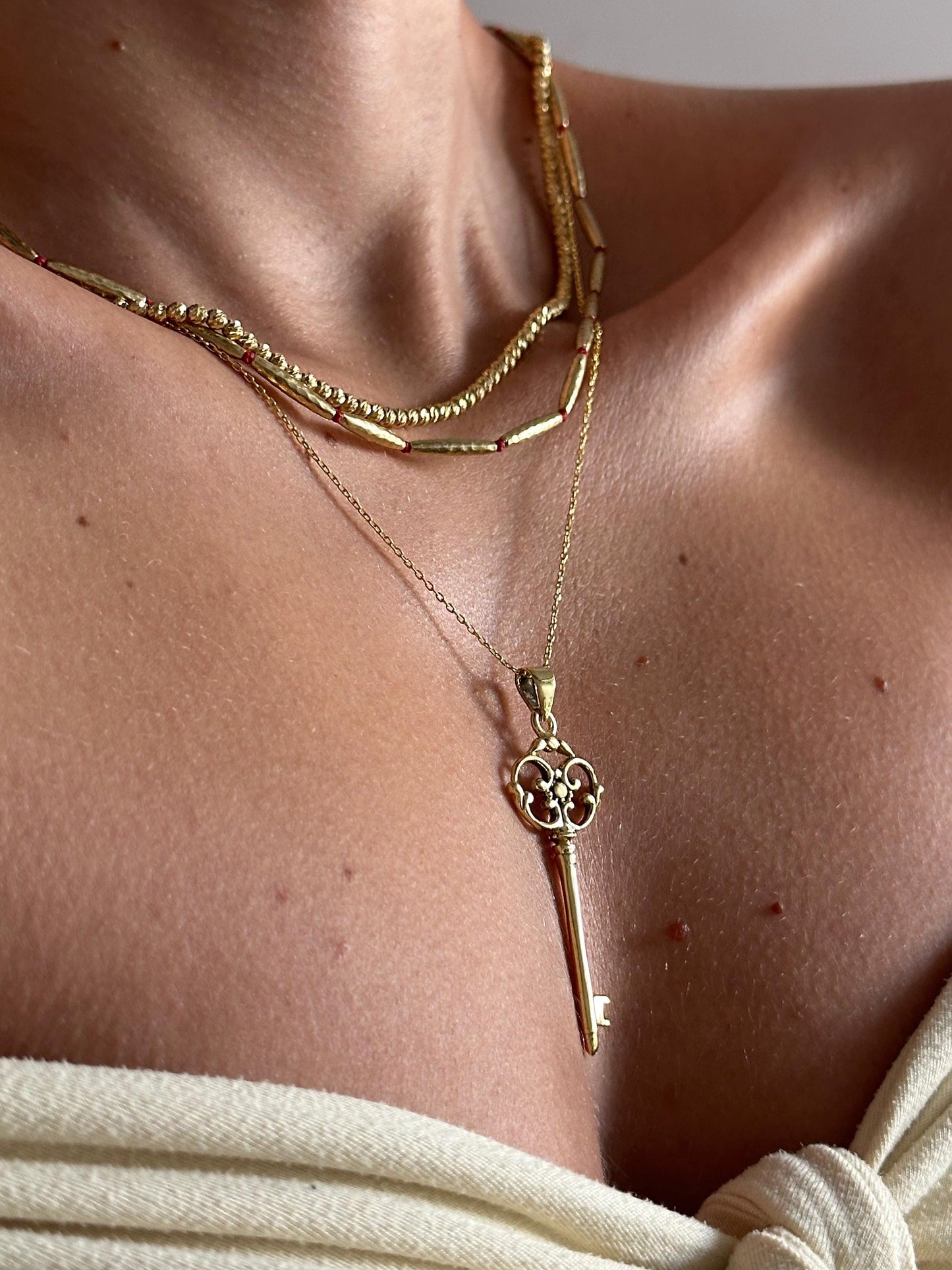 Parıltılı top zincir kolye