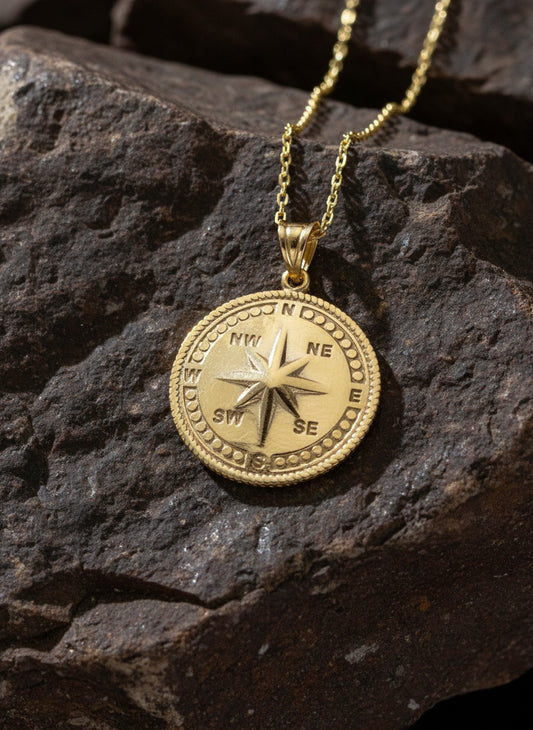 The 925 Be my compass necklace