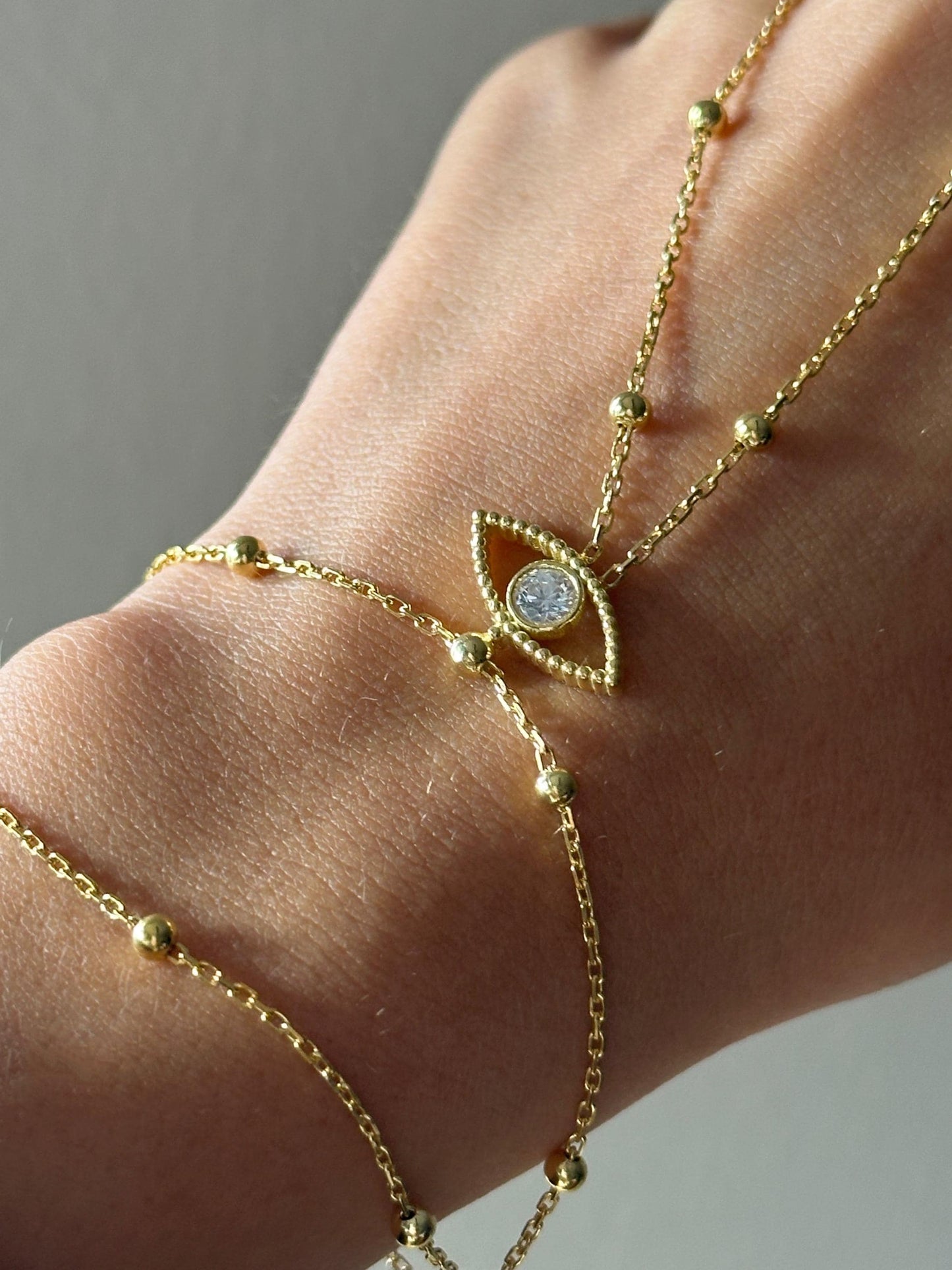 The 925 Eye Sign handcuff