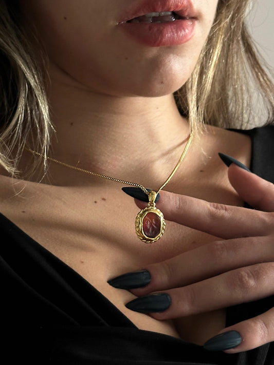 The 925 Vintage Profile Necklace