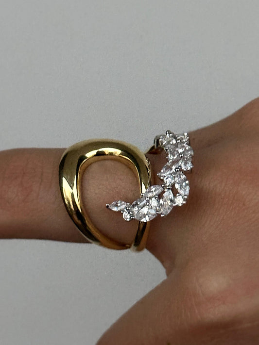 The 925 Elegant Aura ring