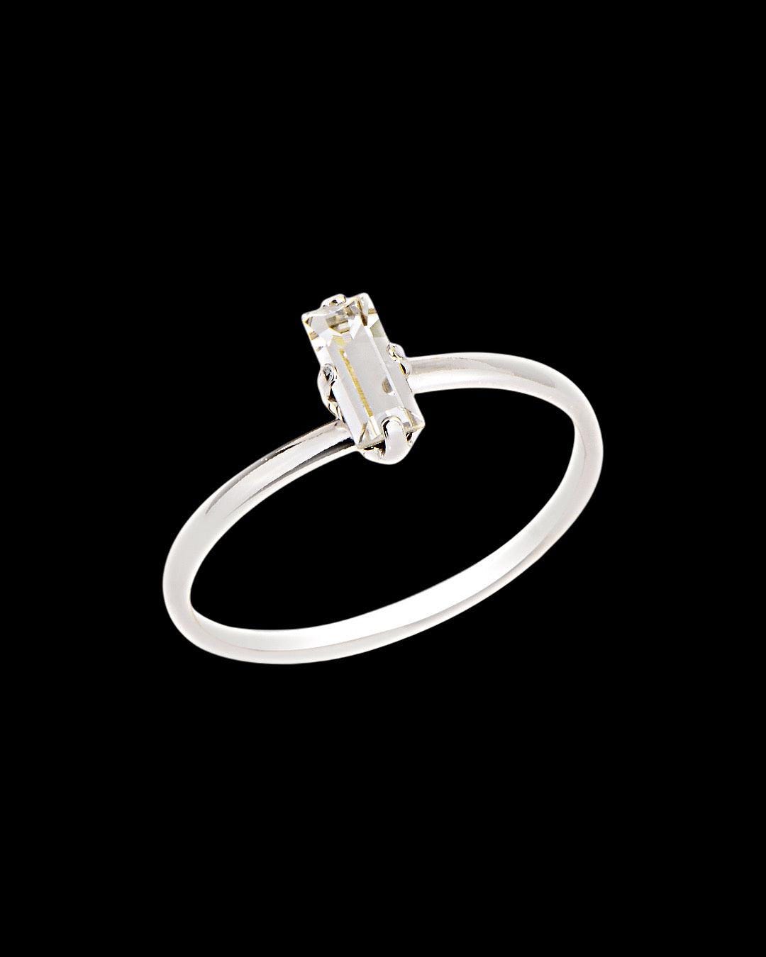 The 925 Classy Swarovski ring