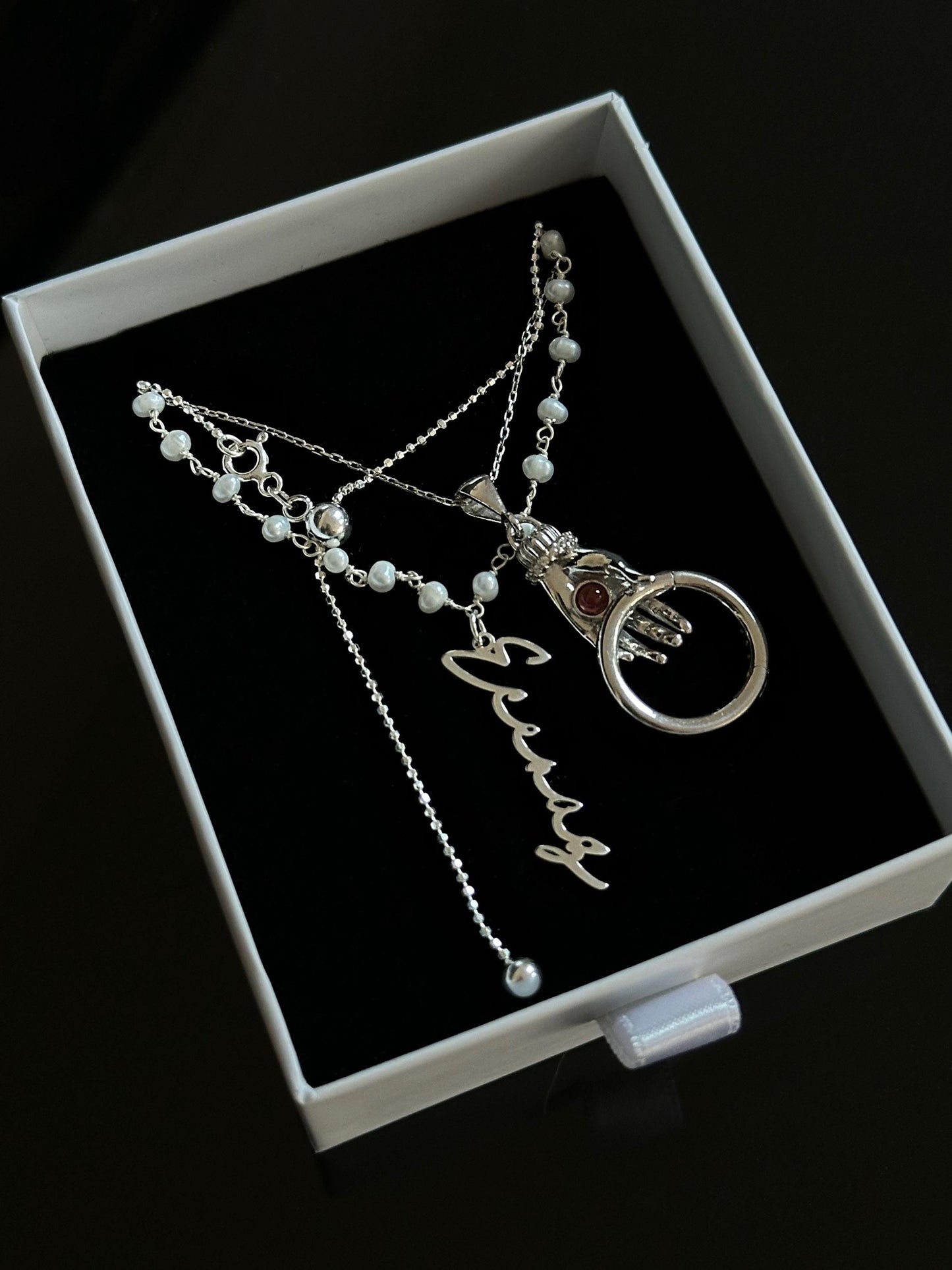 The 925 customized pearl name necklace