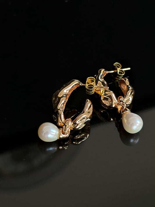 The 925 Mature Pearl Earrings