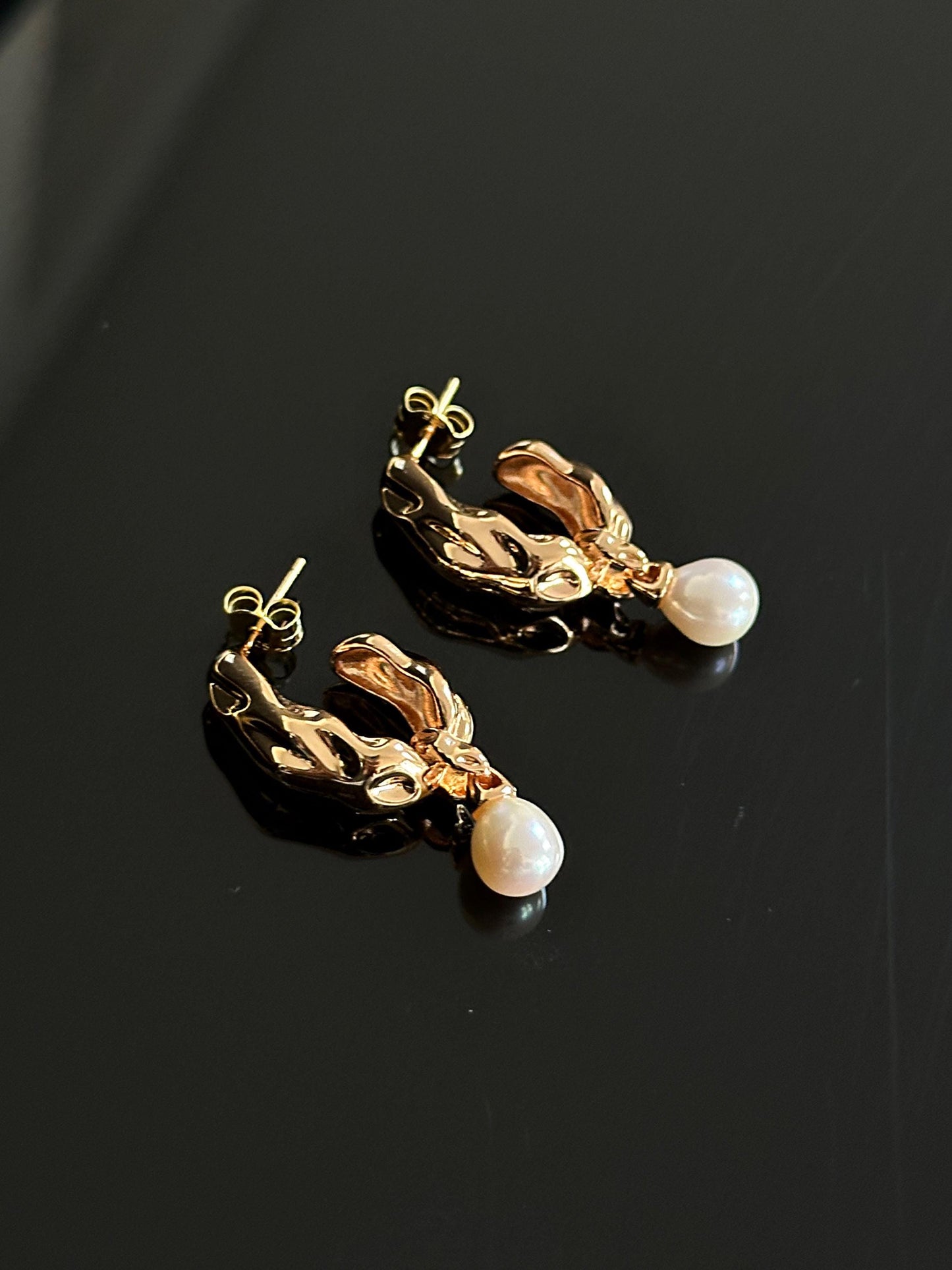 The 925 Mature Pearl Earrings