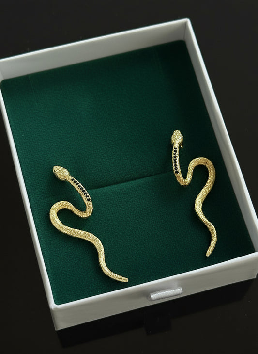 The 925 S for snake earrings
