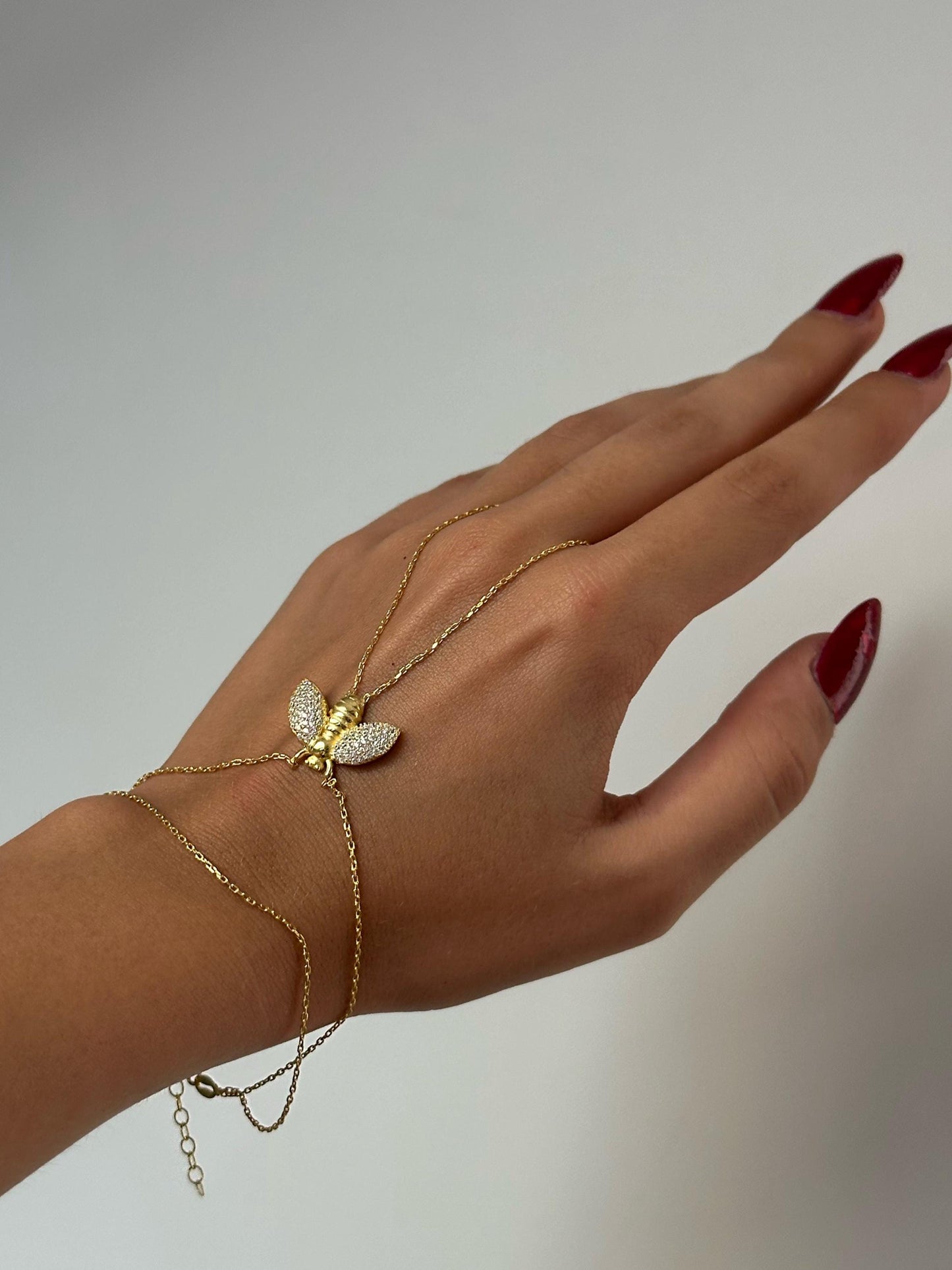 The 925 Bee Handcuff