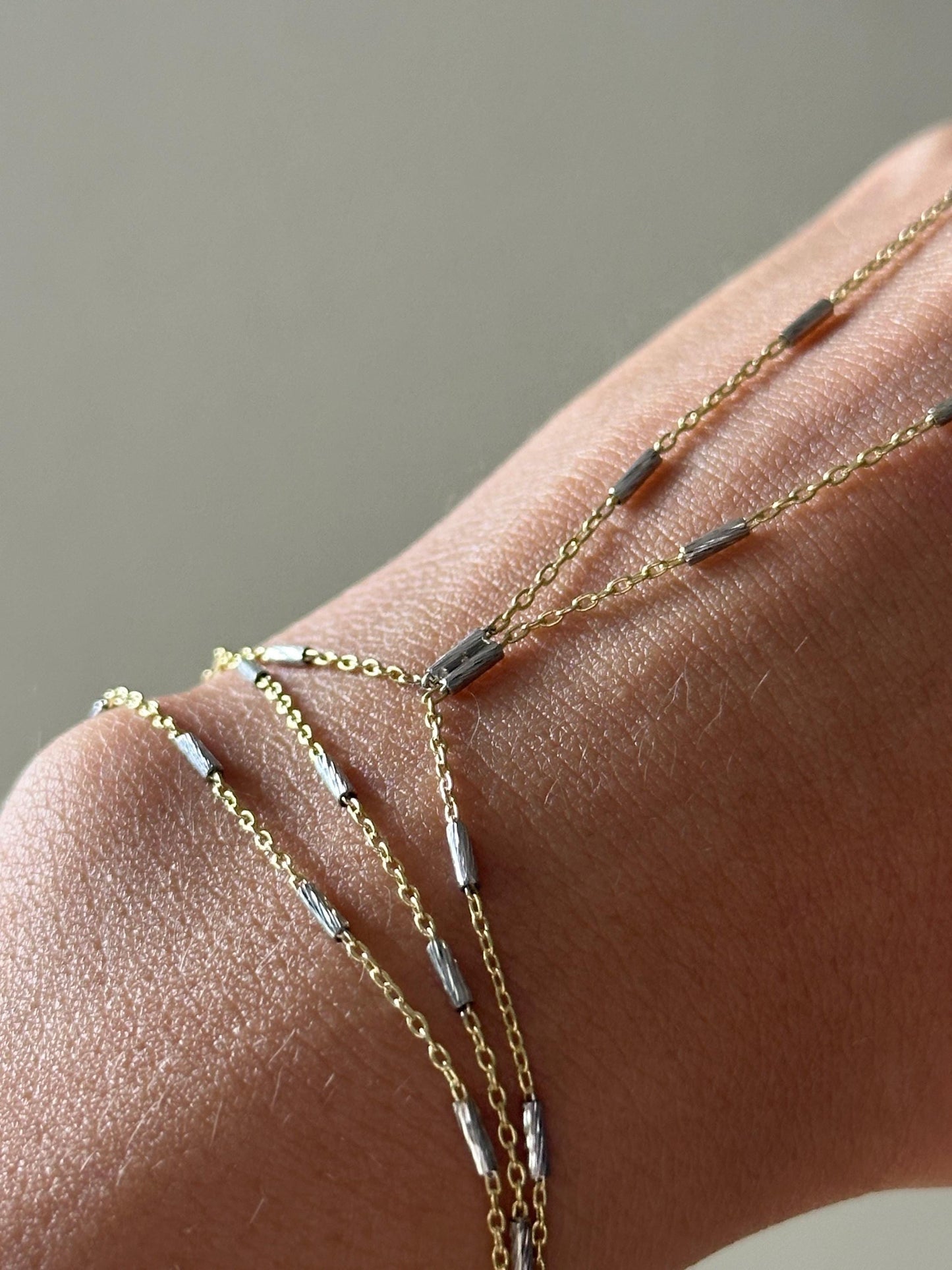 The 925 Daira handcuff