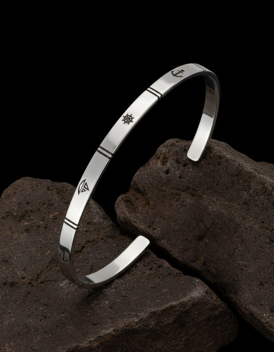 The 925 Sailing Pilot Handcuff