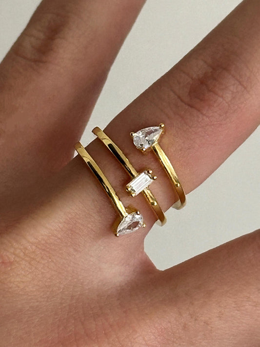 The 925 Tri Angle Wire Ring