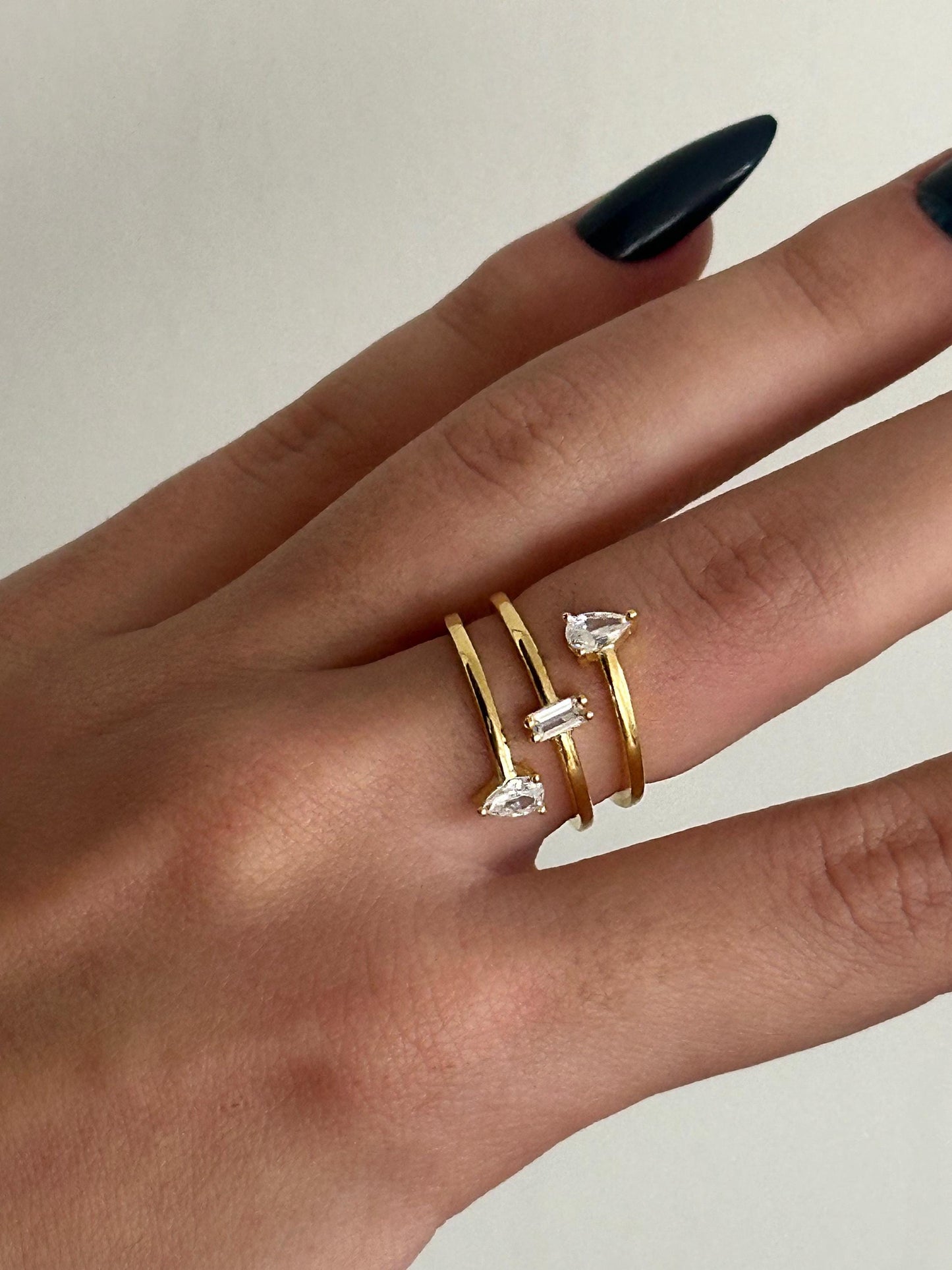 The 925 Tri Angle Wire Ring