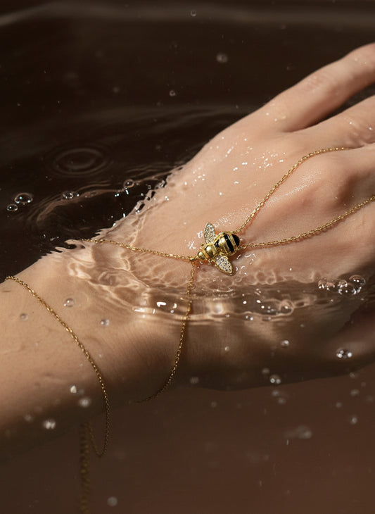The 925 Bee Handcuff