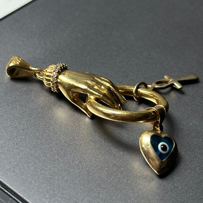 Naïve hand charm lock