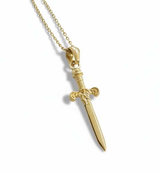 Aşk ve Nefret kolyesi