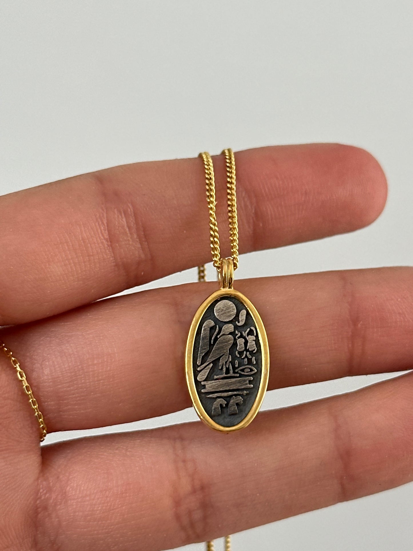 The 925 King Akhenaten and Queen Nefertiti necklace