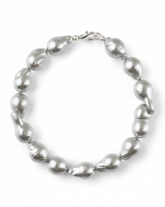 Moltena pearl necklace