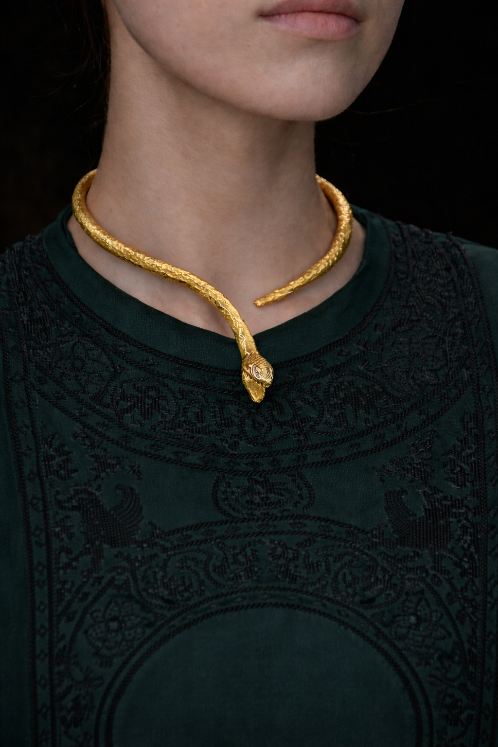 Snake choker kolye