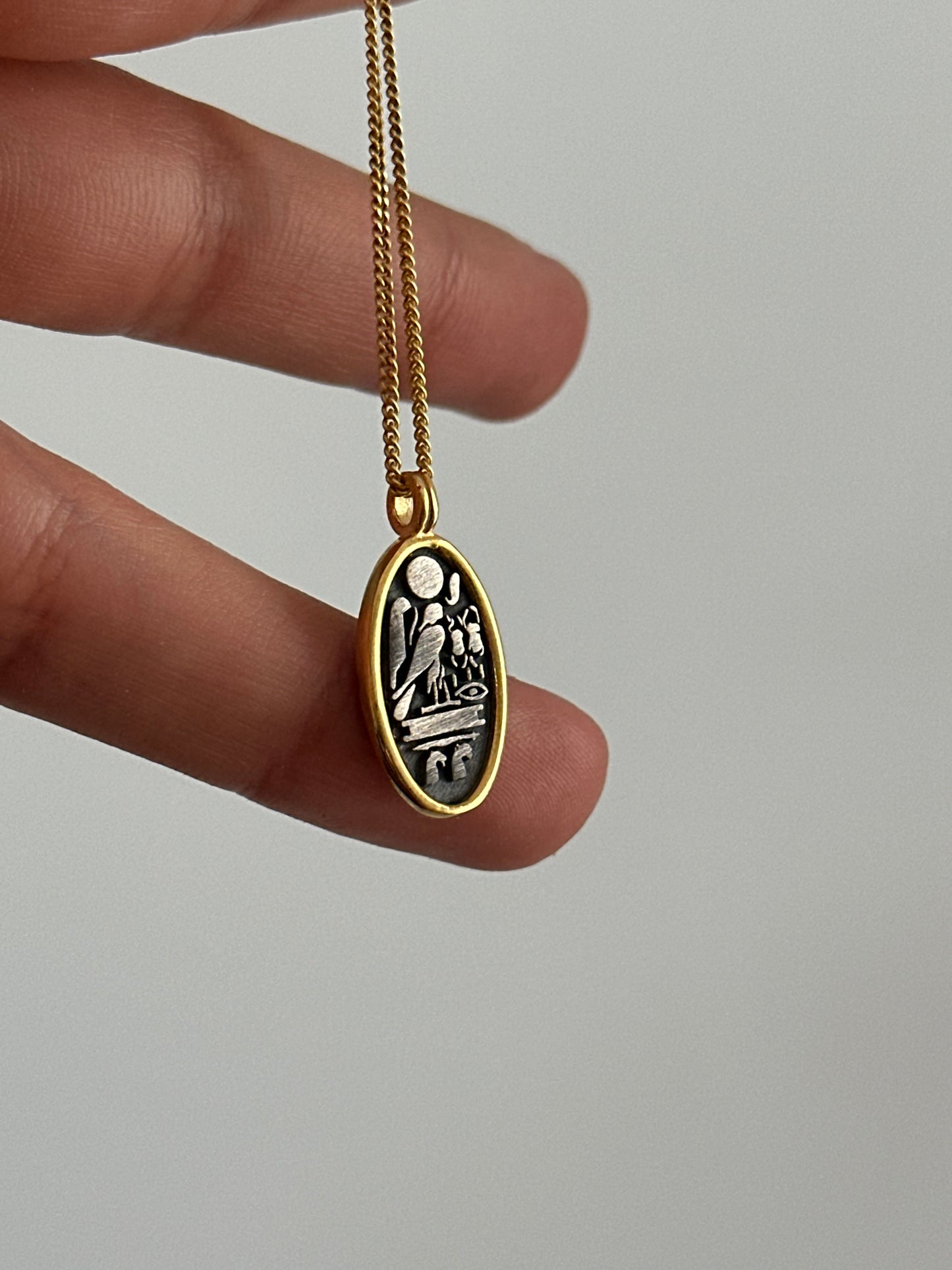 The 925 King Akhenaten and Queen Nefertiti necklace