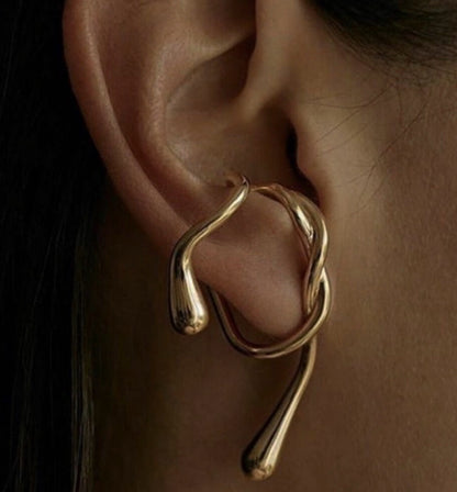 Vice Versa ear cuff