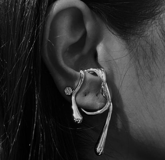 Vice Versa ear cuff