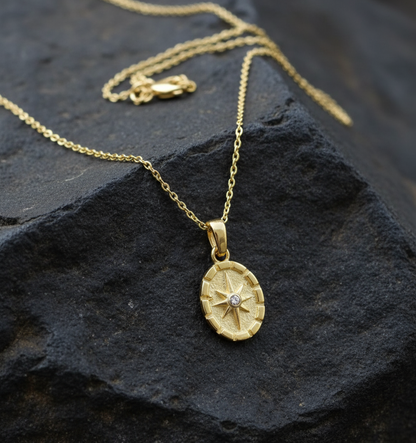 The 925 pole star charm necklace