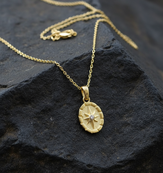 The 925 pole star charm necklace