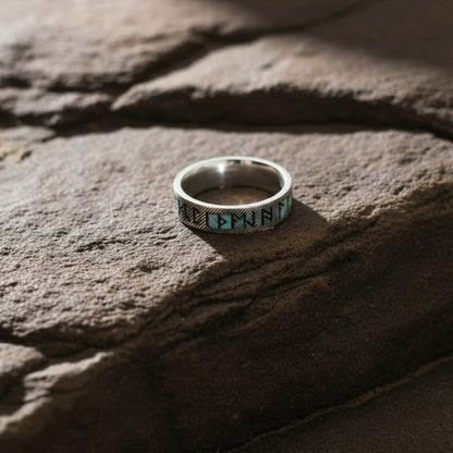 İskandinav runik alfabe yüzüğü