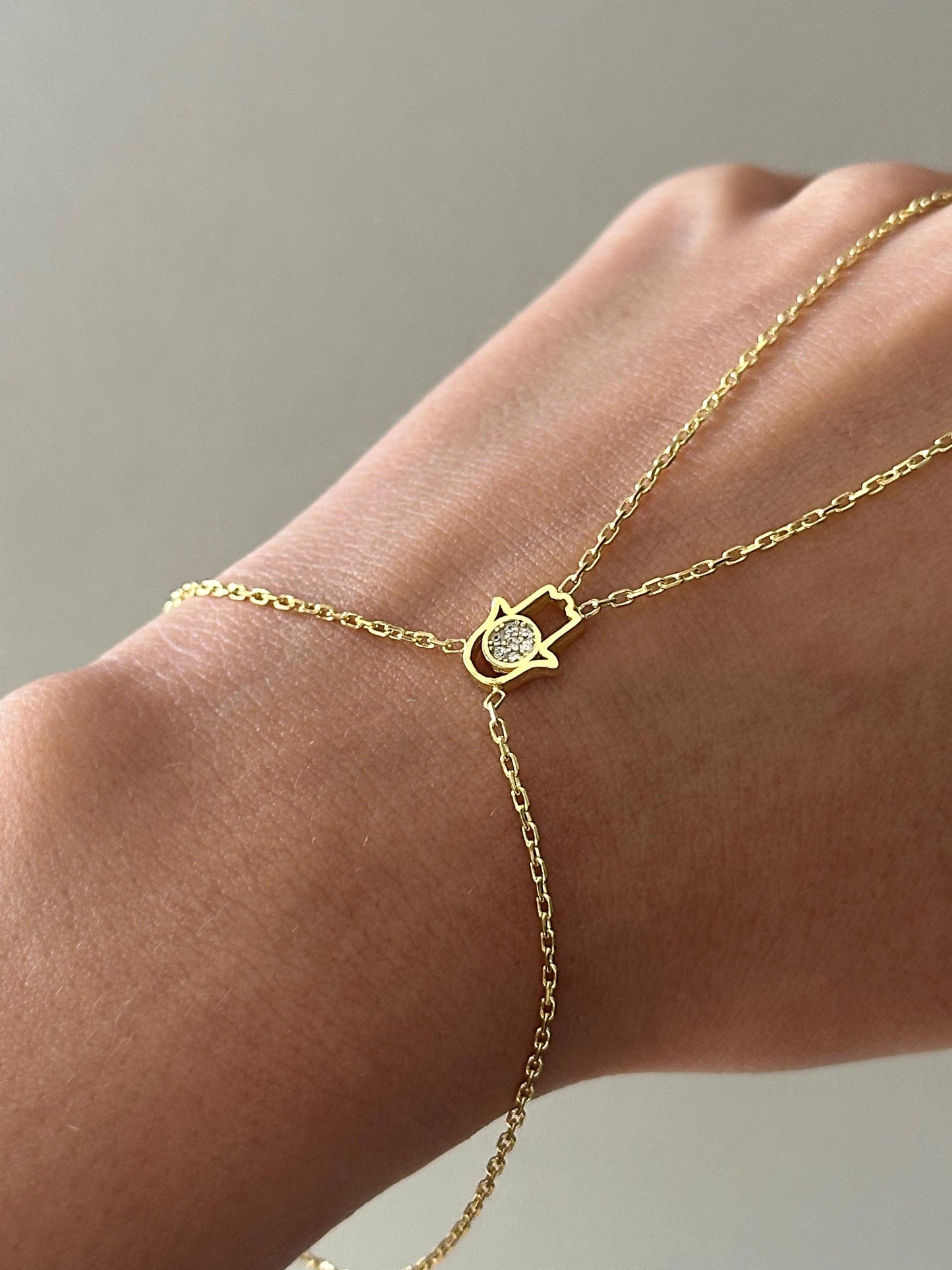 The 925 Hamsa handcuff