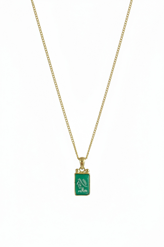 Shade of Green kolye