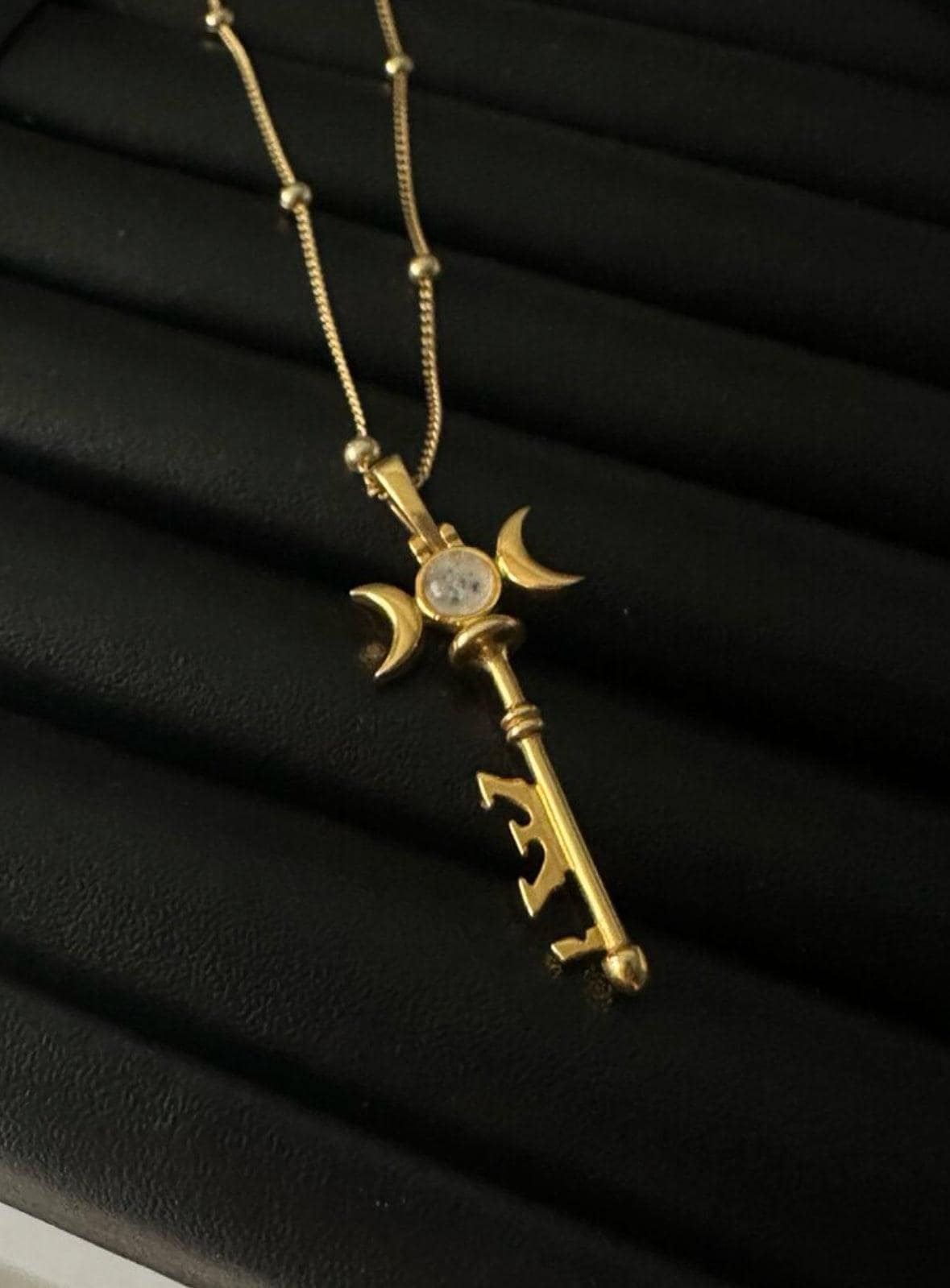 The 925 lock necklace