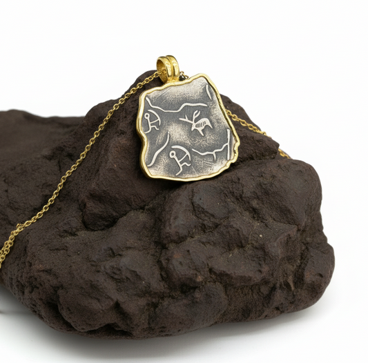 The 925 Antic cave drawing necklace